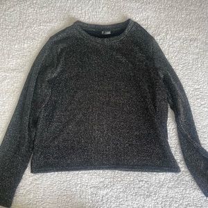 ✨ Cute shiny shirt, the fabric does not cause skin irritation.✨